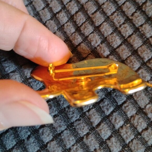 Golden Elephant Brooch With Movable Tail - Picture 2 of 9